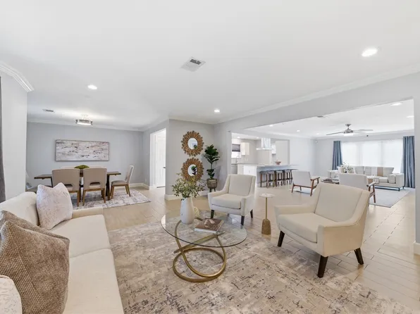 218 Faust Ln, Houston, TX 77024