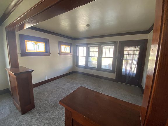 5th image of 511 Montana Ave