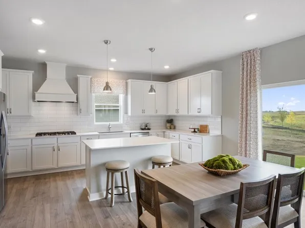 4827 Blake Way, Woodbury, MN 55129