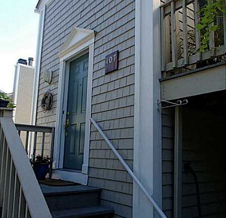 3rd image of 407 North Ln #407