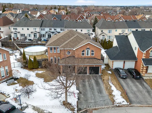 85 Woliston Cres, Ottawa, ON K2W 1G2