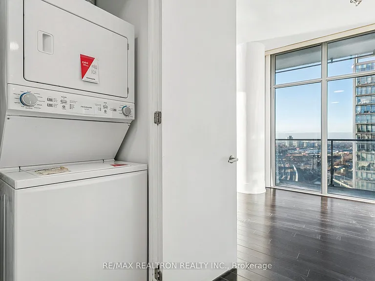 103 The Queensway #2805 — Photo 28