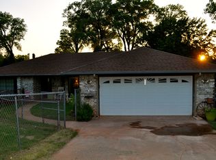 894 Quail Creek Dr, Blanchard, OK 73010