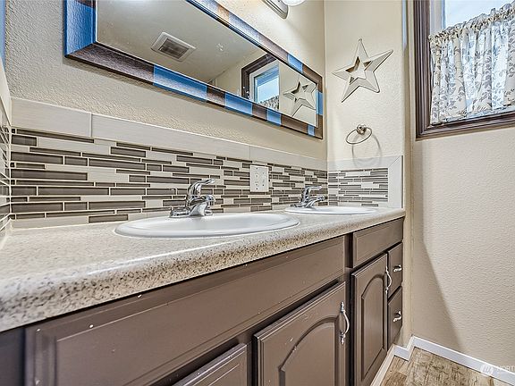 4th image of 2515 Cannon Street