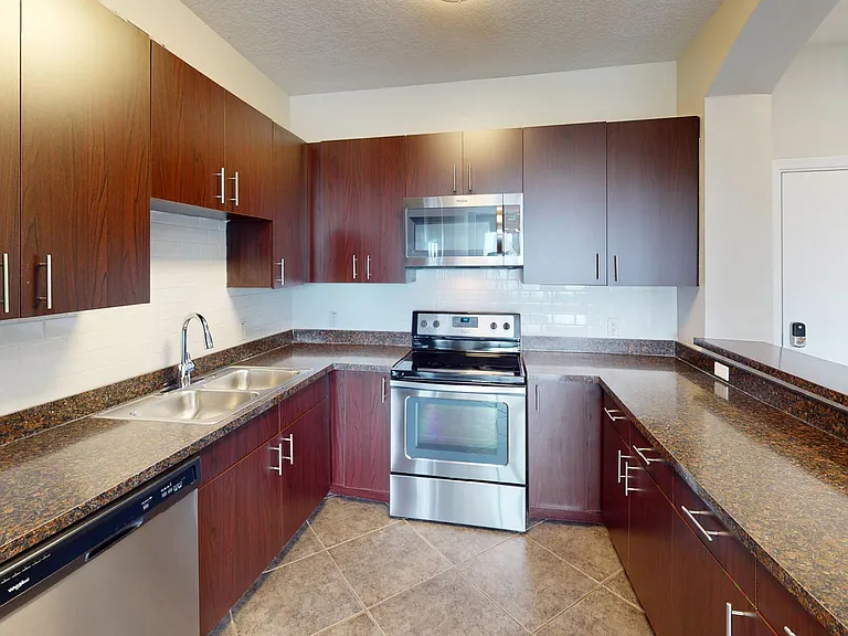 The Vintage Lofts at West End — Photo 63