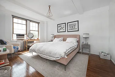 Rented by R New York