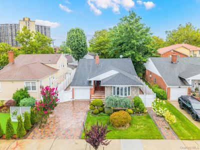 26-05 Corporal Kennedy St, Bayside, NY, 11360