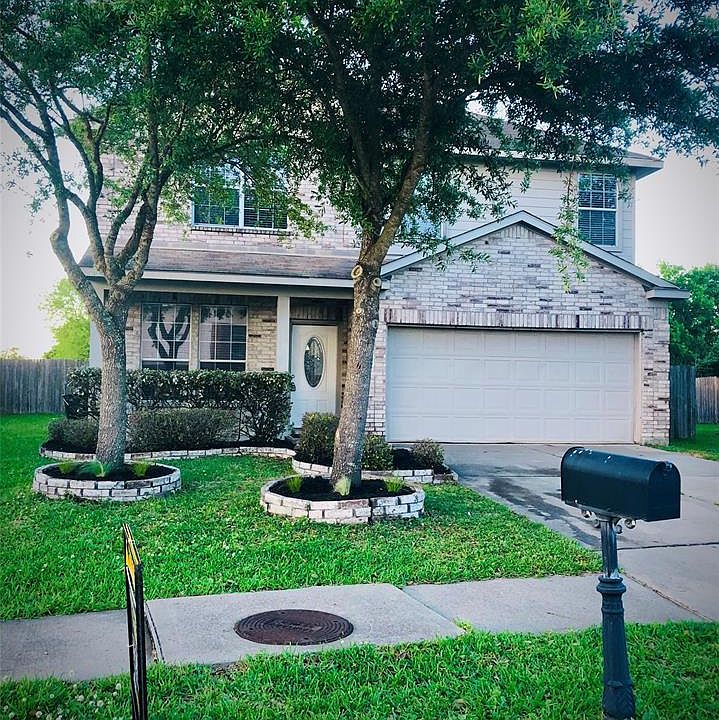 1st image of 10819 Mocker Nut St
