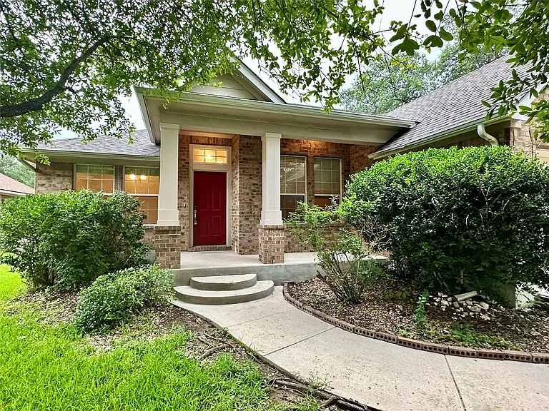315 Sendero Ln — Photo 3