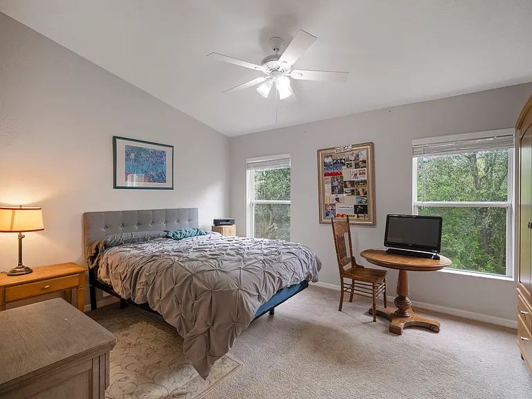 9722 Forestdale Ct — Photo 17