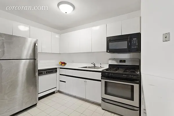 Sold by Corcoran | media 19