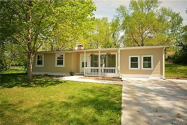 809 Rauscher Dr photo 1