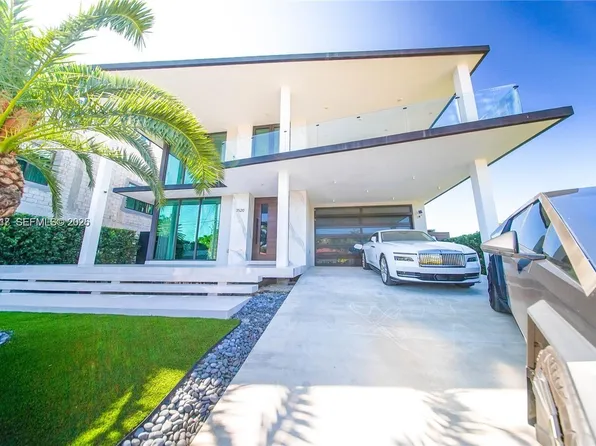 7520 W Treasure Dr, North Bay Village, FL 33141