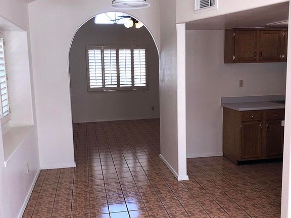 3rd image of 11855 Priscilla Cir