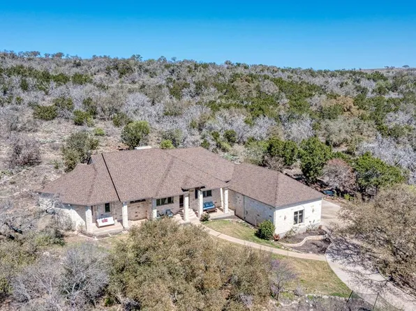330 S Juniper Trl, Kingsland, TX 78639