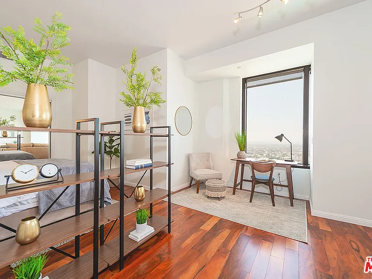1100 Wilshire Blvd #2501 — Photo 4