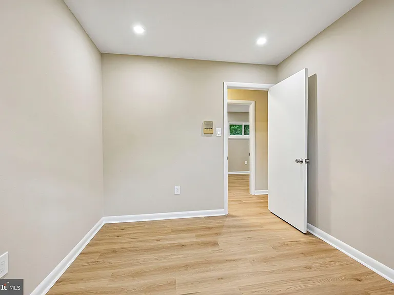 7200 Vellex Ln — Photo 24