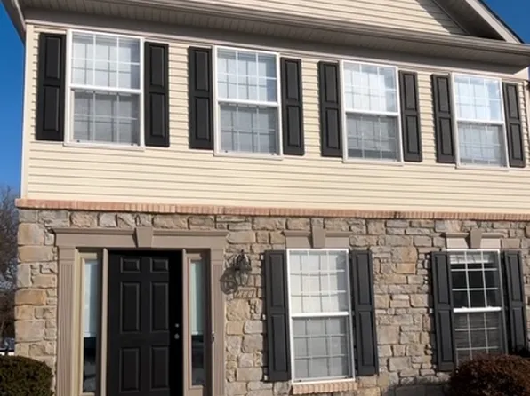 2777 Seabiscuit St, York, PA 17402