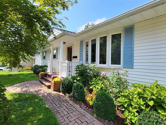 3rd image of 63 Phillips Street