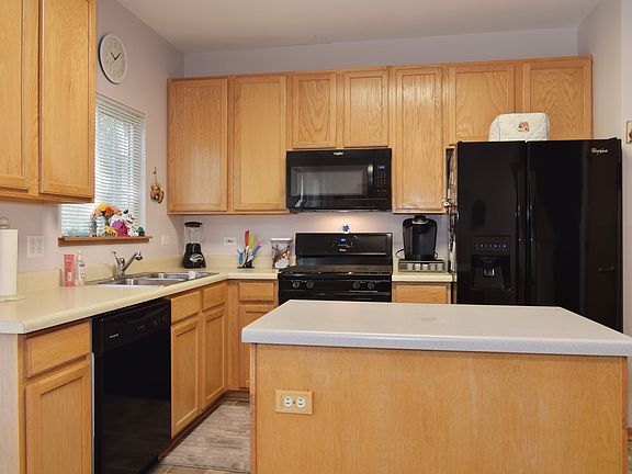 4th image of 302 Southwicke Dr Unit 24