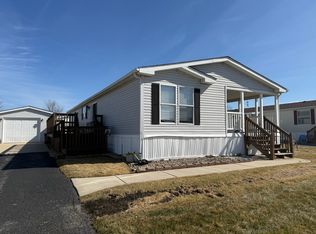 17 Bobwhite Ln, Beecher, IL 60401