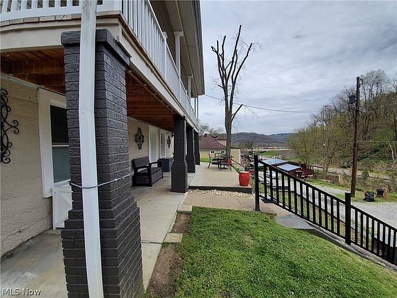 3rd image of 2100 County Road 2