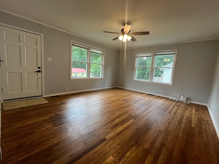 206 D Carlton St — Photo 7