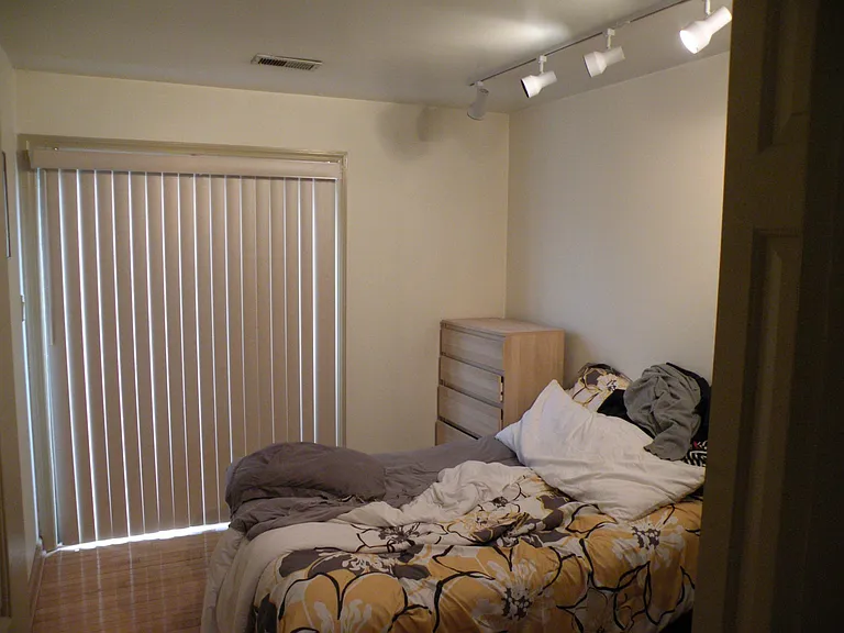 5716 Howe St #4B — Photo 11