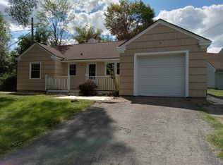 1 Wexford Rd, Syracuse, NY 13214