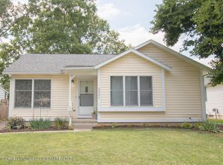 2651 Edgebrook Dr, Lansing, MI 48906