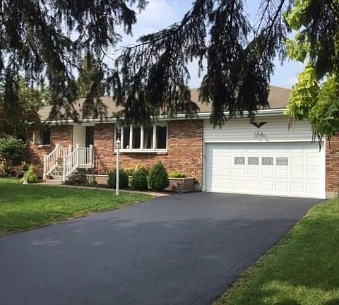 4th image of 15 Louise Dr