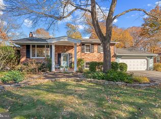 6725 Pine Dr, Columbia, MD 21046