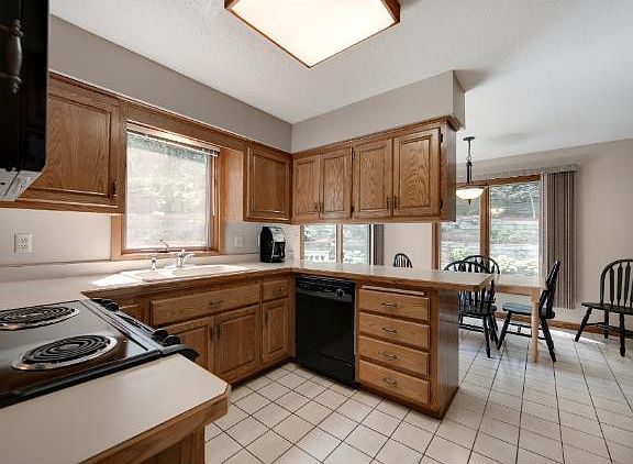 4th image of 6135 Lynn Way