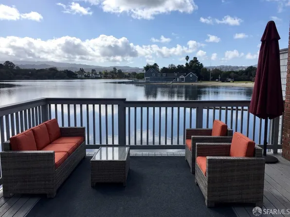 967 Shoal Dr, San Mateo, CA 94404