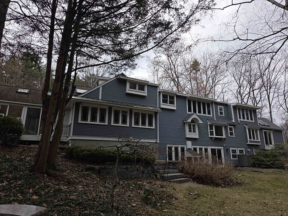 2nd image of 100 Richardson Road