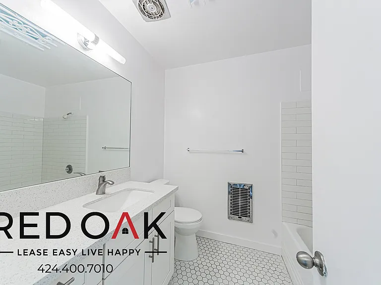 902 N Normandie Ave #7 — Photo 12