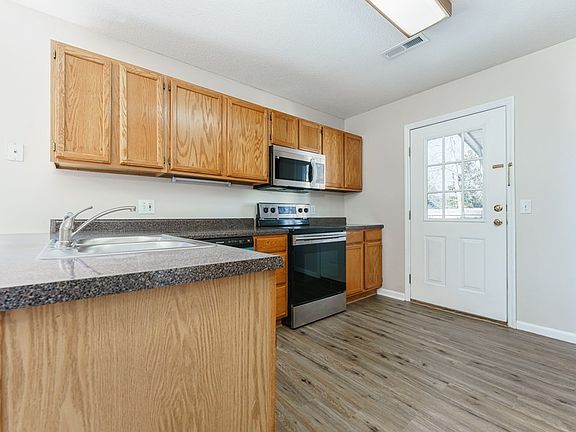 3rd image of 614 S Asbury Dr
