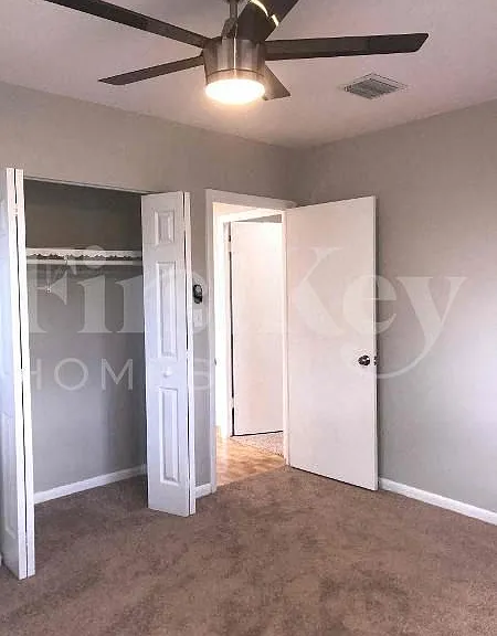 1211 N 74th Way — Photo 31