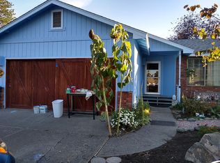 1161 NE Hollinshead Ct, Bend, OR 97701