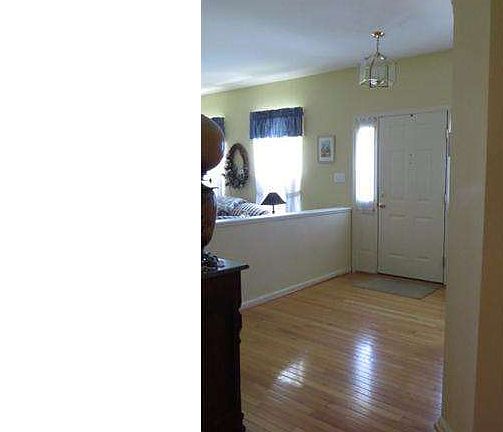 5th image of 13 Brick Mill Cir
