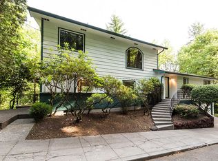 2929 SW Champlain Dr, Portland, OR 97205