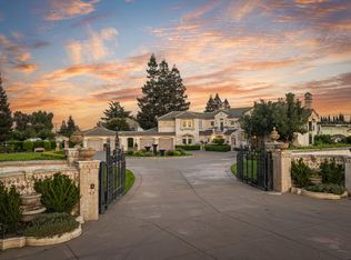 19450 Hidden Lakes Ln, Acampo, CA 95220