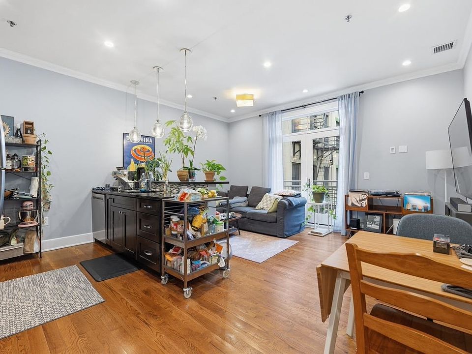1st image of 313 1st St #3C