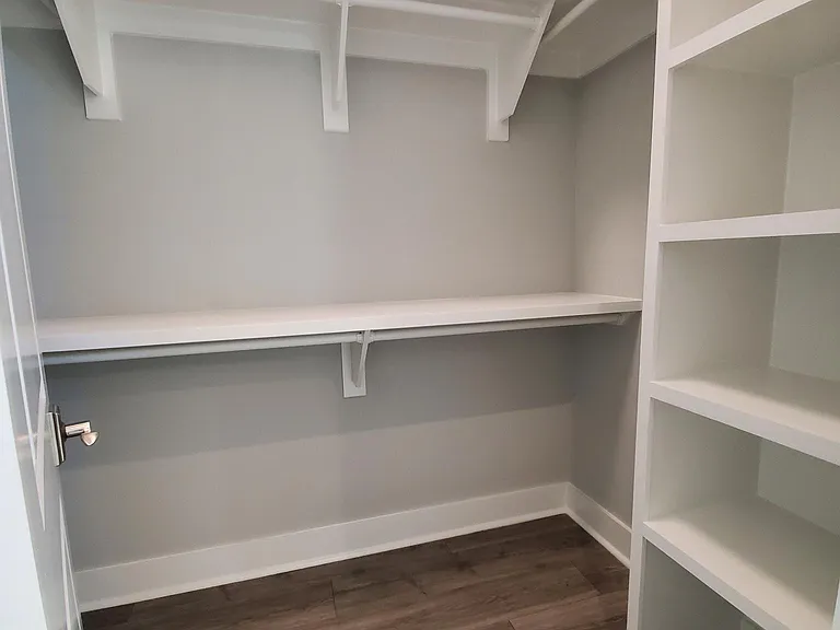 48 Lafayette Rd — Photo 14