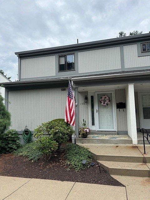 2nd image of 1581 Pinehurst Dr