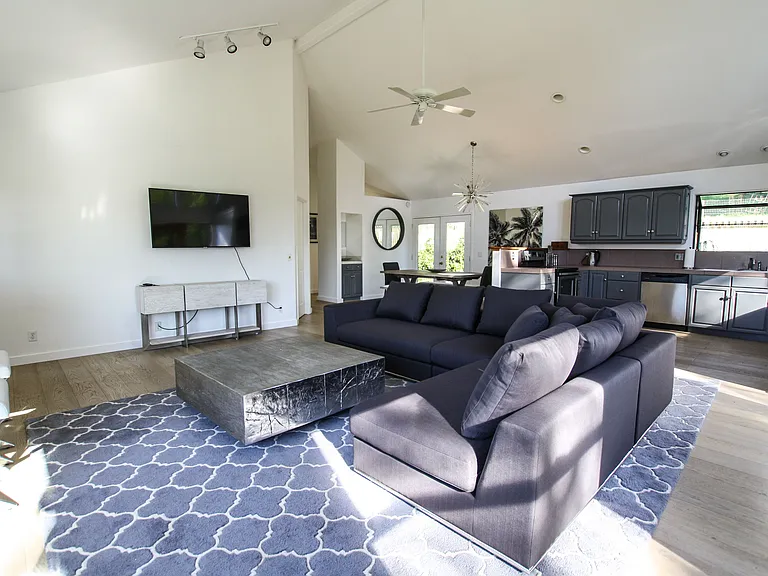 6564 Sonoma Mountain Rd — Photo 31