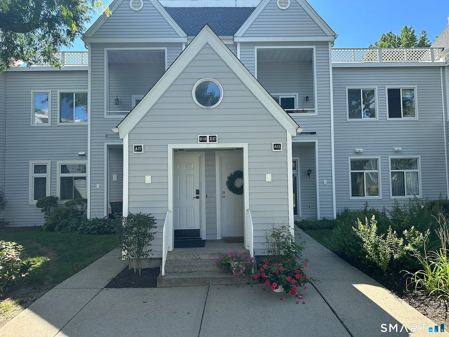 2 bed, 1.0 bath, 1297 sqft, $3,000 — Photo 2