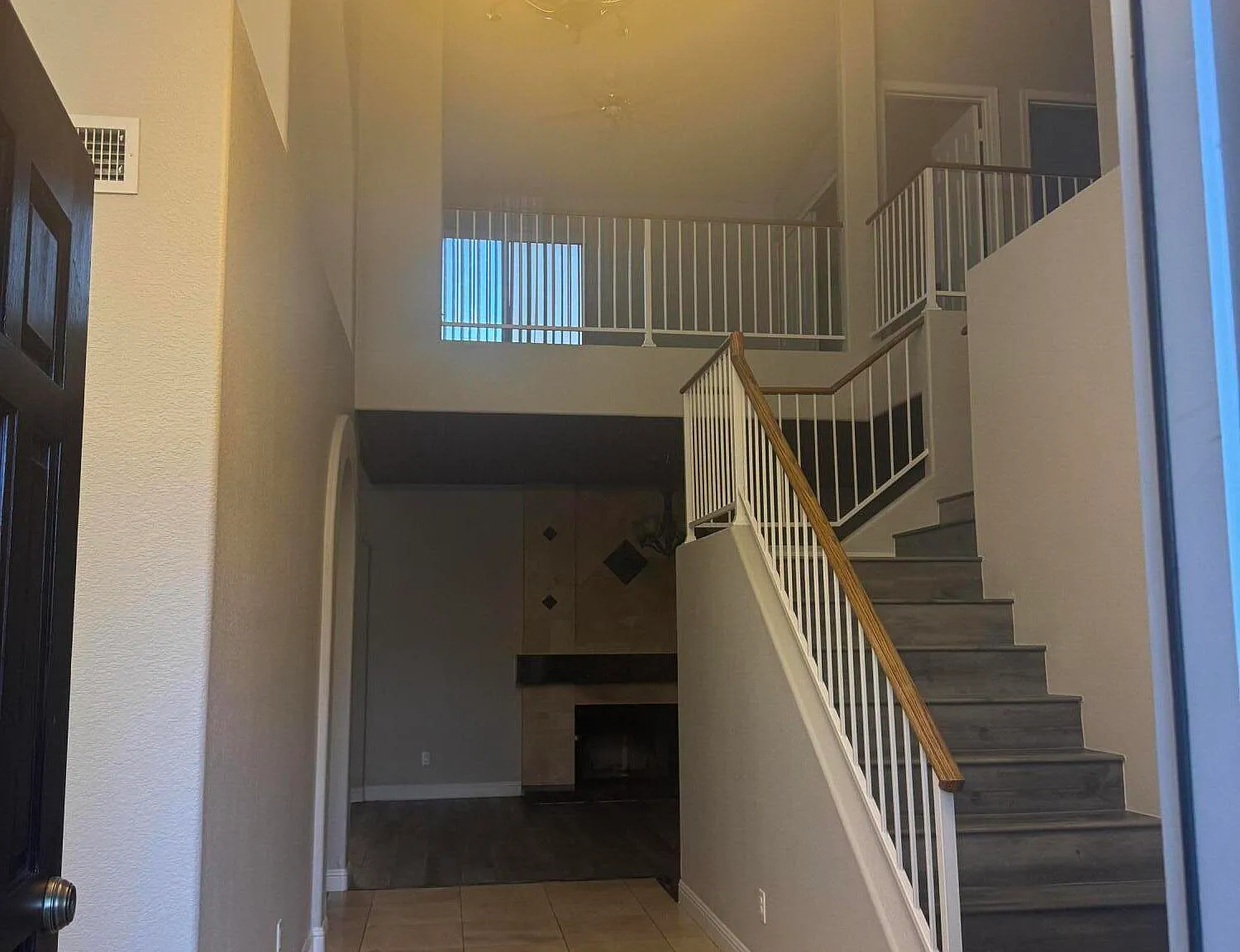 4 bed, 4.0 bath, 2947 sqft, $2,695 — Photo 2