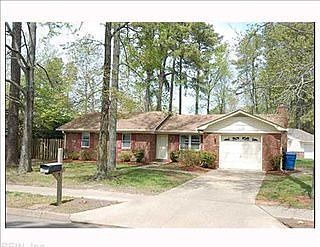 5th image of 3316 Edinburgh Dr