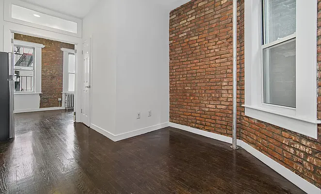 Rented by REAL New York | media 18